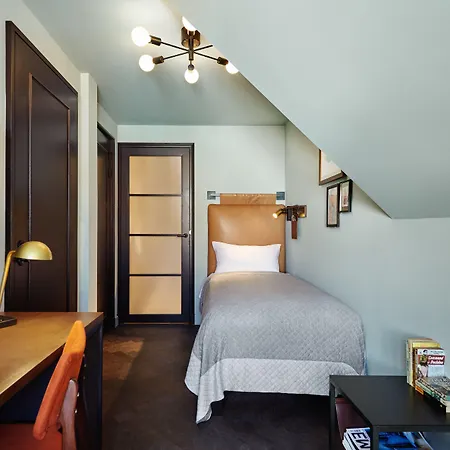 The Hoxton, Hotel 4*