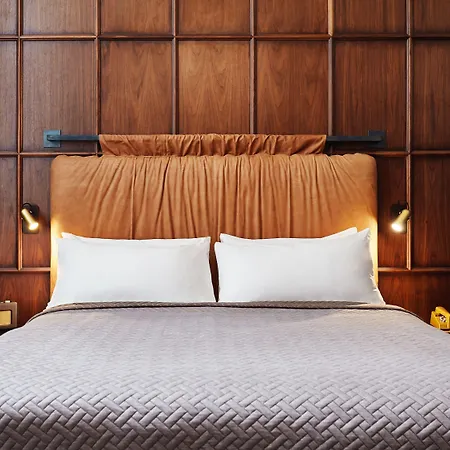 The Hoxton, Hotel