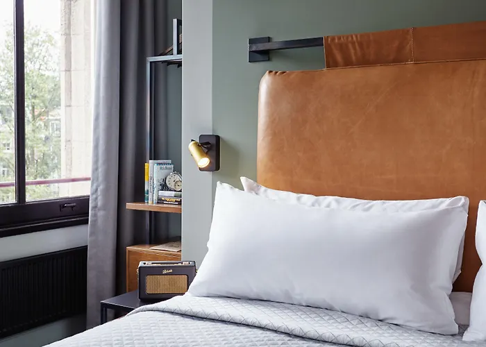 The Hoxton, Отель 4*