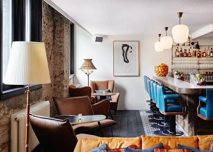 The Hoxton, Отель