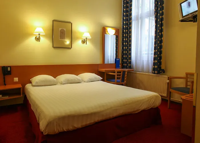 Отель The Hoxton, 4*