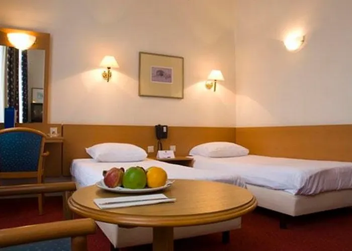 Отель The Hoxton, 4*